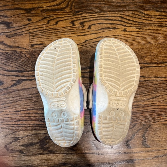 Rainbow Tie dye crocs - Picture 7 of 7